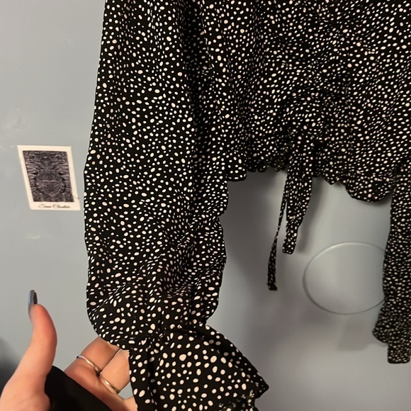 Size small - Picture 2 of 3